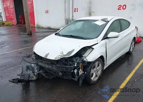 2013 Hyundai Elantra Gls z USA, uszkodzony, nr VIN 5NPDH4AE7DH325085